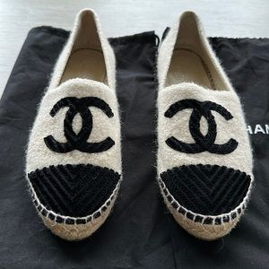 Chanel Black and White Espadrilles size 37